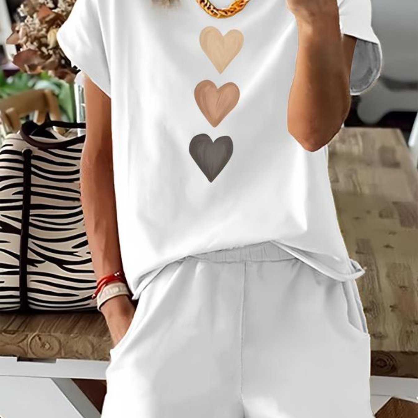 Happy Today Gift1111 Women's Street-Style T-Shirt Casual Tee