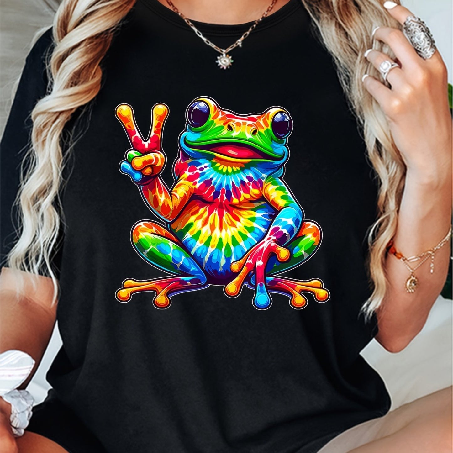 Women's Black Tie-Dye Frog Print T-Shirt Cute Cartoon Frog with Hearts and Stars Design Just a Who Loves Frogs Text Soft Breathable Round Neck Short Sleeve Tee for Casual and Sports Activewear Machine Washable All Season